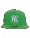 Gröna Huvudbonader New Era 59FIFTY NEW YORK YANKEES Mössa Grönt New Era. Huvudbonader av hög kvalitet.