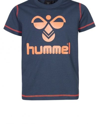 Hummel CLASSIC BEE Tshirt med tryck Blått från Hummel, Kortärmade träningströjor