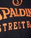Street action tshirt med tryck Spalding. Traningstrojor med bra kvaliteter.