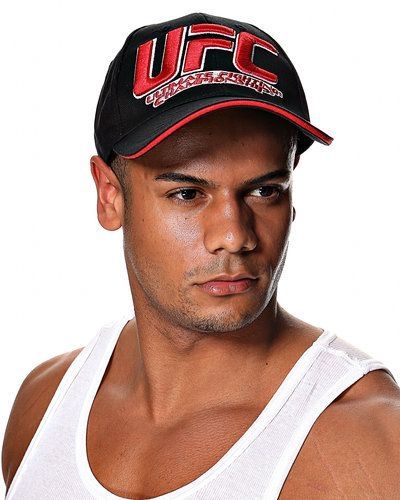 UFC UFC Team Cap. Huvudbonader håller hög kvalitet.