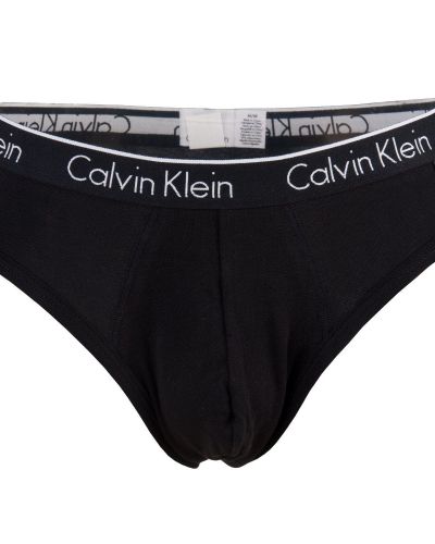 Till herr från Calvin Klein, en svart briefkalsong.