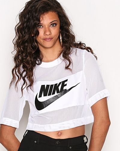 Nike t-shirts till dam.