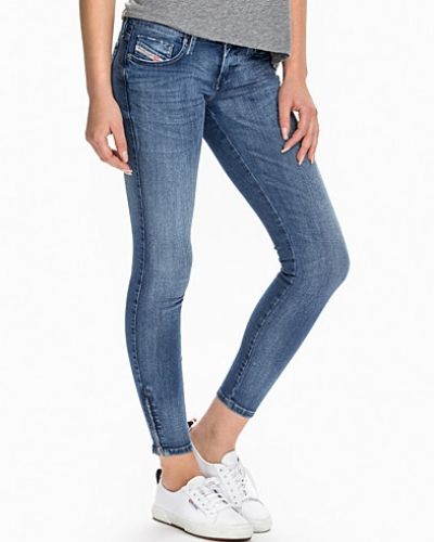 Blå slim fit jeans från Diesel till dam.