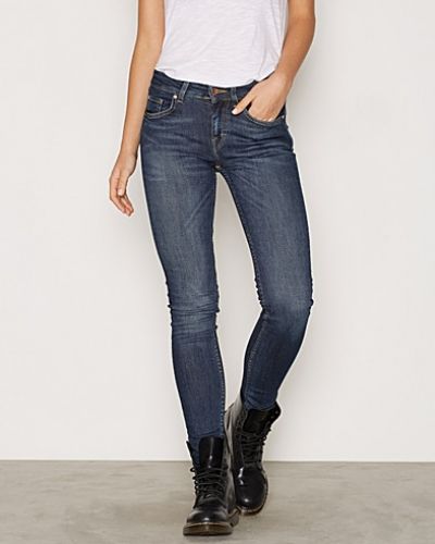 Till dam från Tiger of Sweden Jeans, en blå slim fit jeans.
