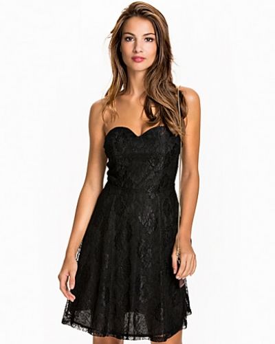 Sweetheart Lace Dress NLY One bandeauklänning till dam.