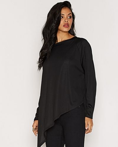 Till dam från Vero Moda, en svart oversize-tröja.
