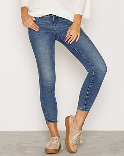 Slim fit jeans VMFIVE LW SS ANKLE JEANS AM057 NOOS från Vero Moda