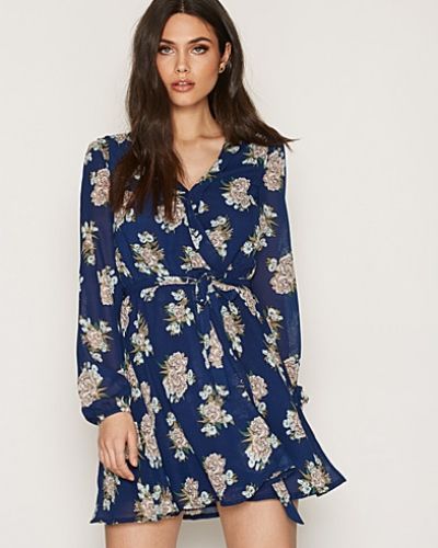 NLY Trend Wrapped Dress